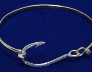 LARGE DIAMOND HOOK BANGLE BRACELET